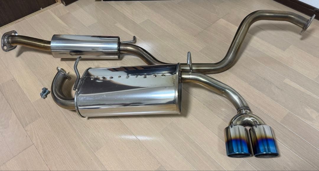 モ*ン様 津田レーシング　ジムニーシエラ専用　ハイパーマフラー　車検ok ノーマ