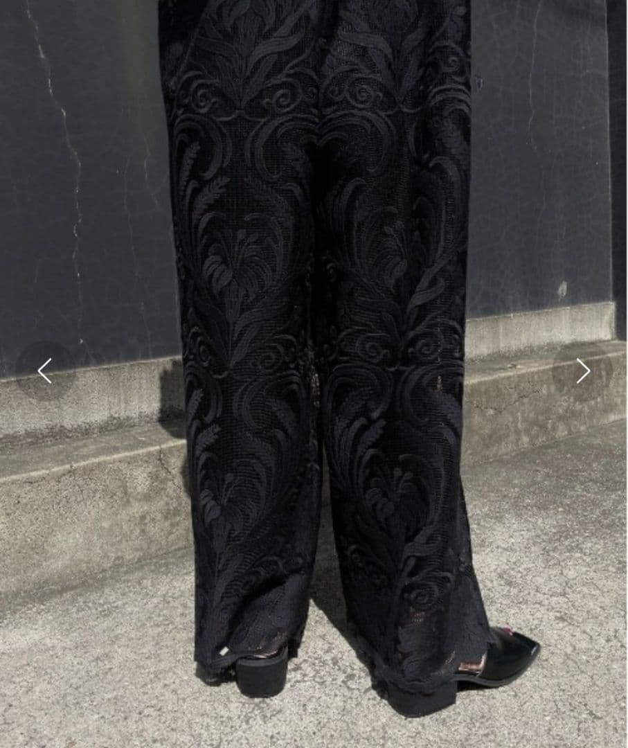 Ameri　CHLOE V NECK ROMPERS