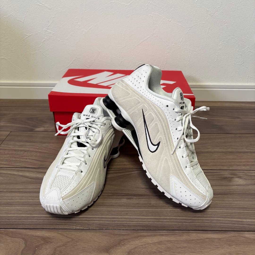 NIKE ナイキ ショックス R4 ホワイト25cm