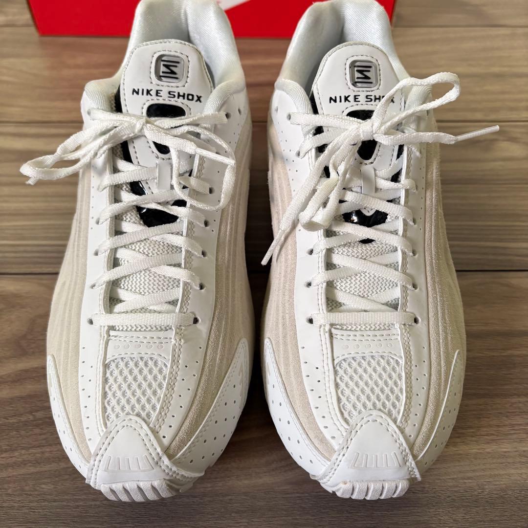 NIKE ナイキ ショックス R4 ホワイト25cm