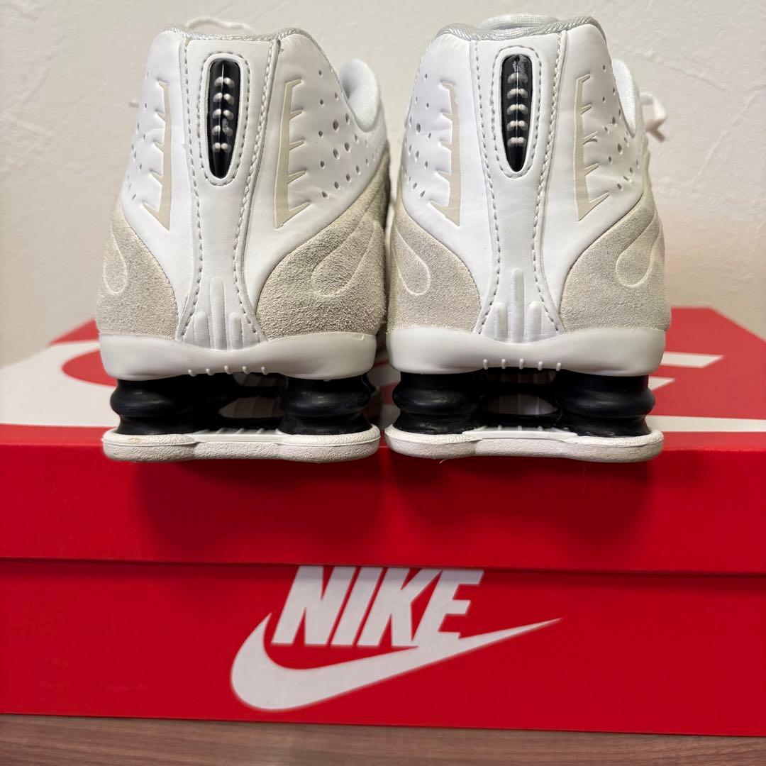 NIKE ナイキ ショックス R4 ホワイト25cm