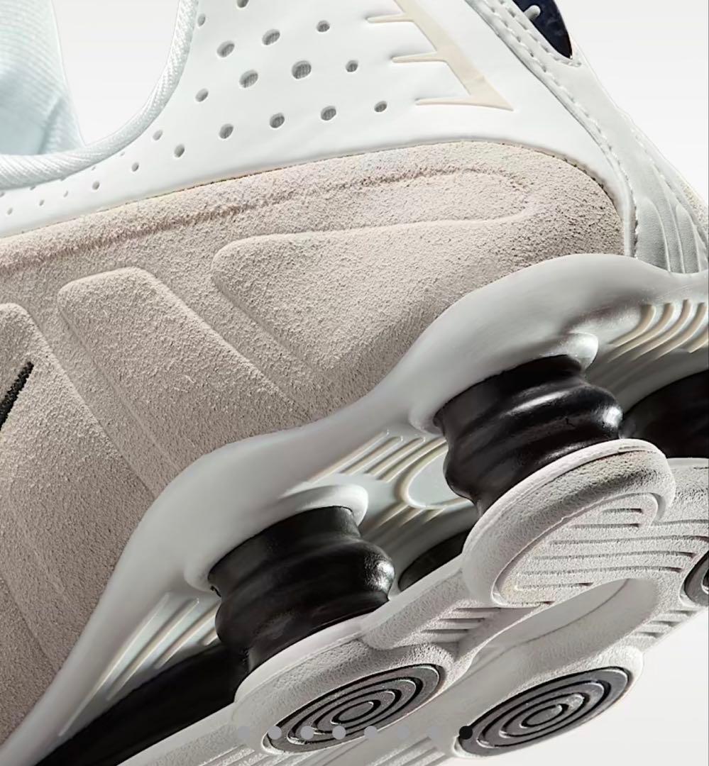 NIKE ナイキ ショックス R4 ホワイト25cm