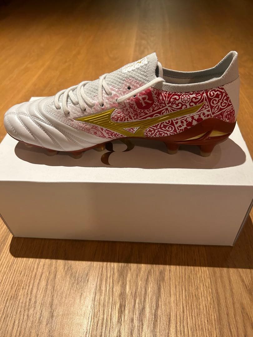 新品未使用サッカースパイク モレリアネオ4β SR4 25.5 セルヒオ ラモス