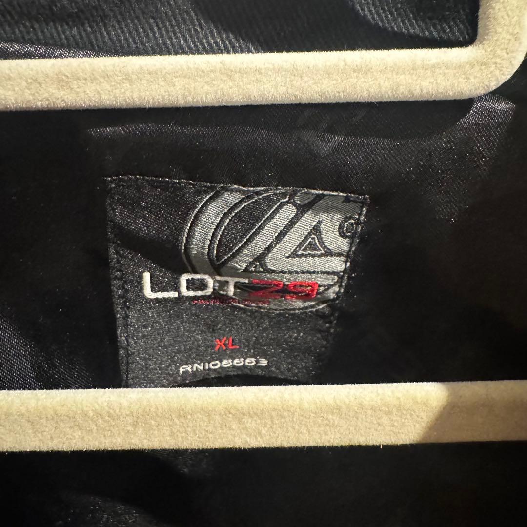 LOT29 ルーニー・テューンズ スタジャン 6XL