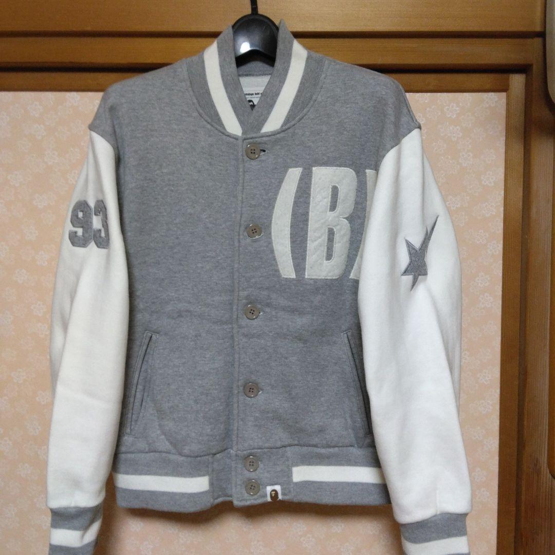 BAPE スタジャン Mサイズ グレー/ホワイト　訳あり