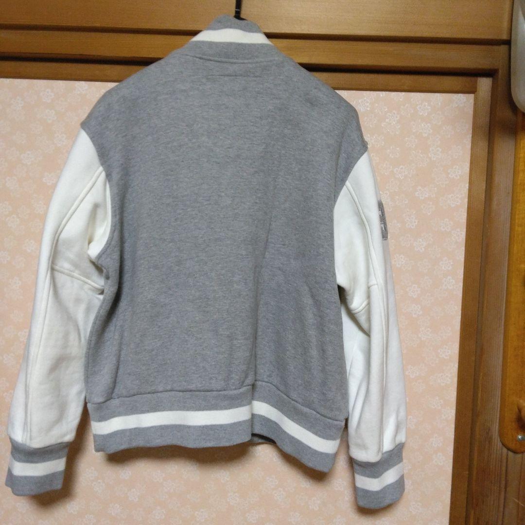 BAPE スタジャン Mサイズ グレー/ホワイト　訳あり