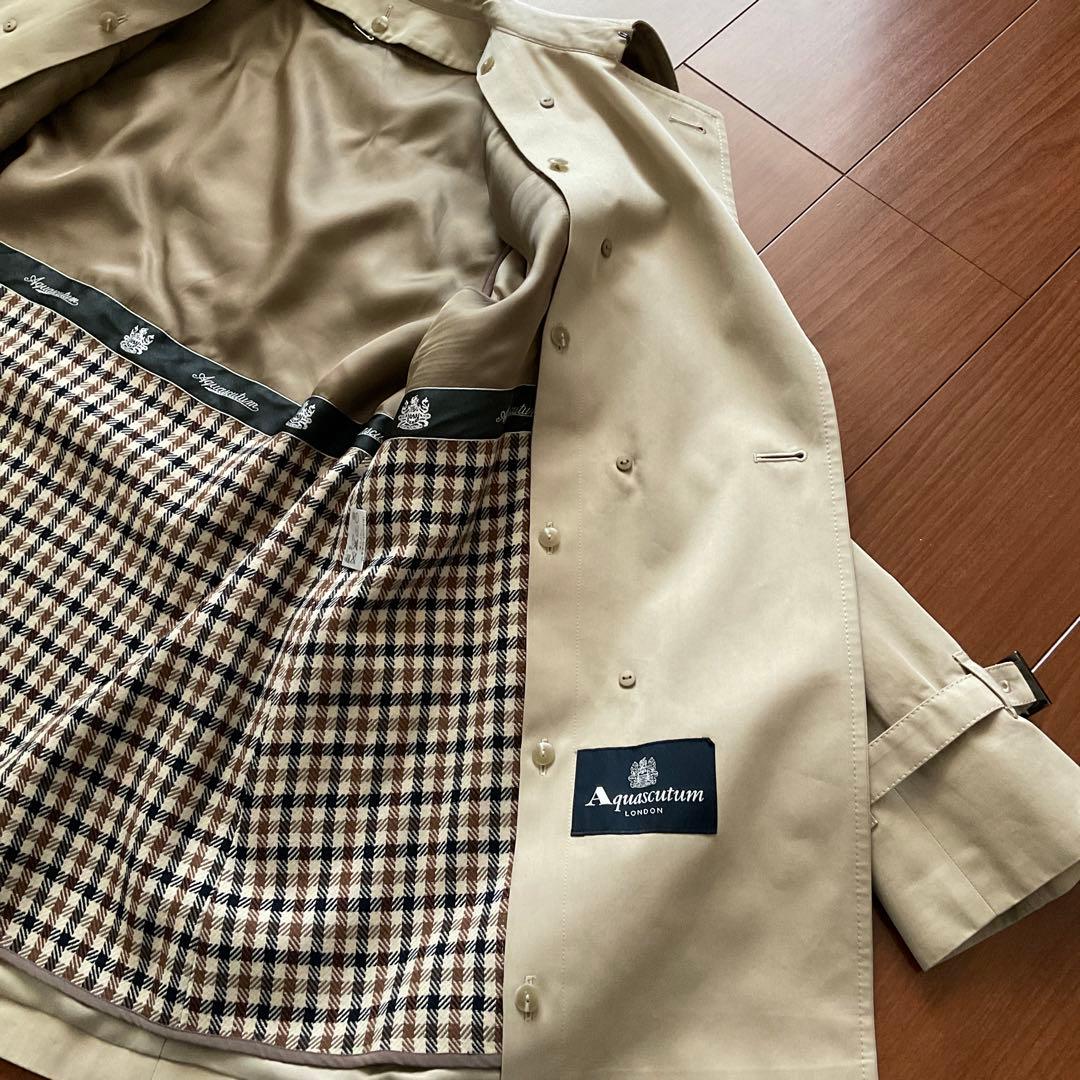 アクアスキュータム　ダブルブレスト トレンチコート　ライナーとべルト付き