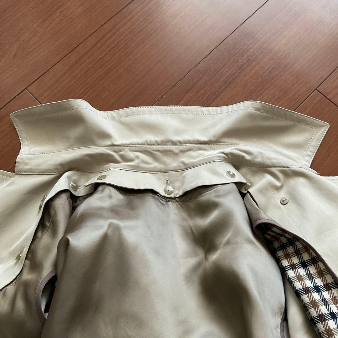 アクアスキュータム　ダブルブレスト トレンチコート　ライナーとべルト付き