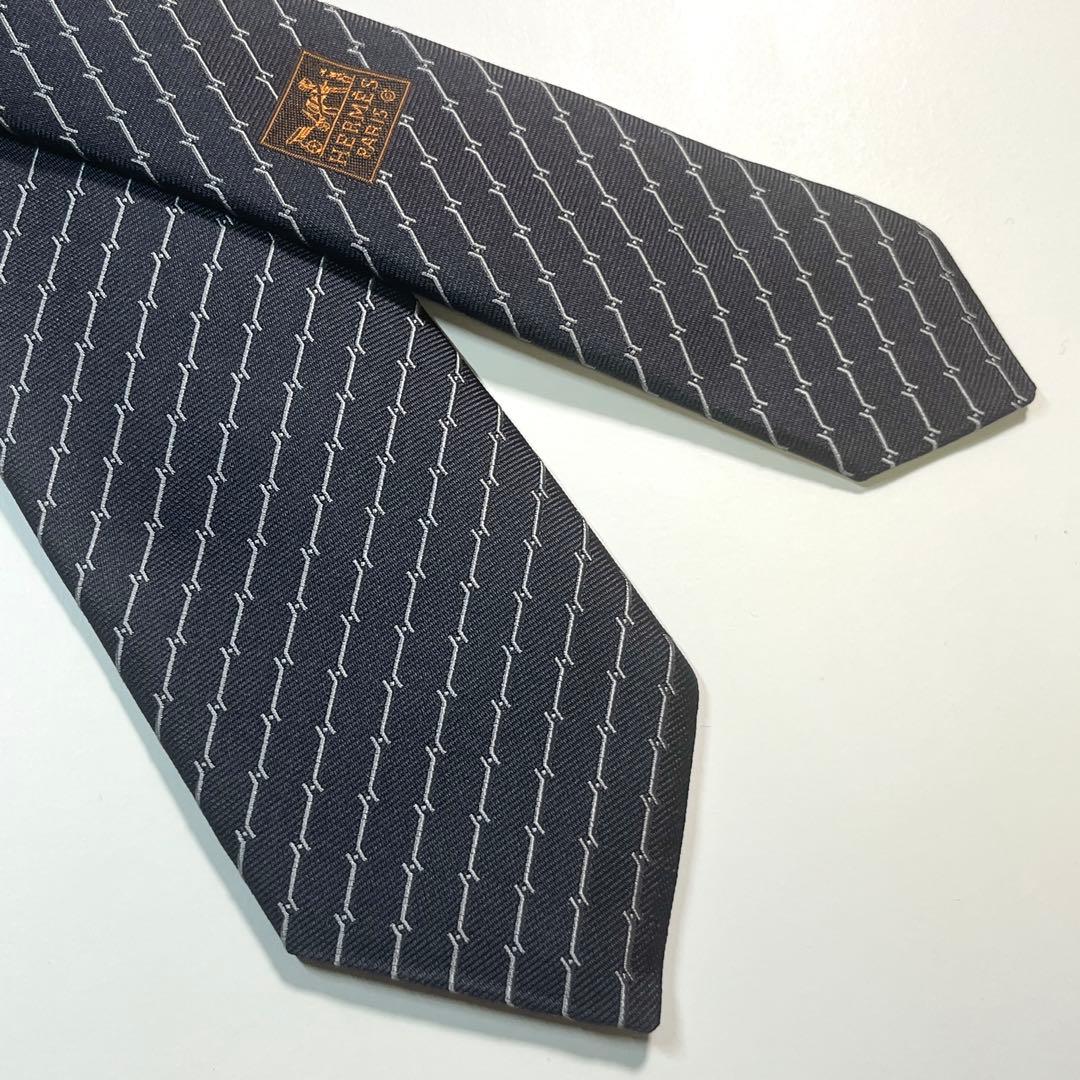 希少✨未使用✨HERMES エルメス　ネクタイ　H柄 ホース　馬　ナロータイ
