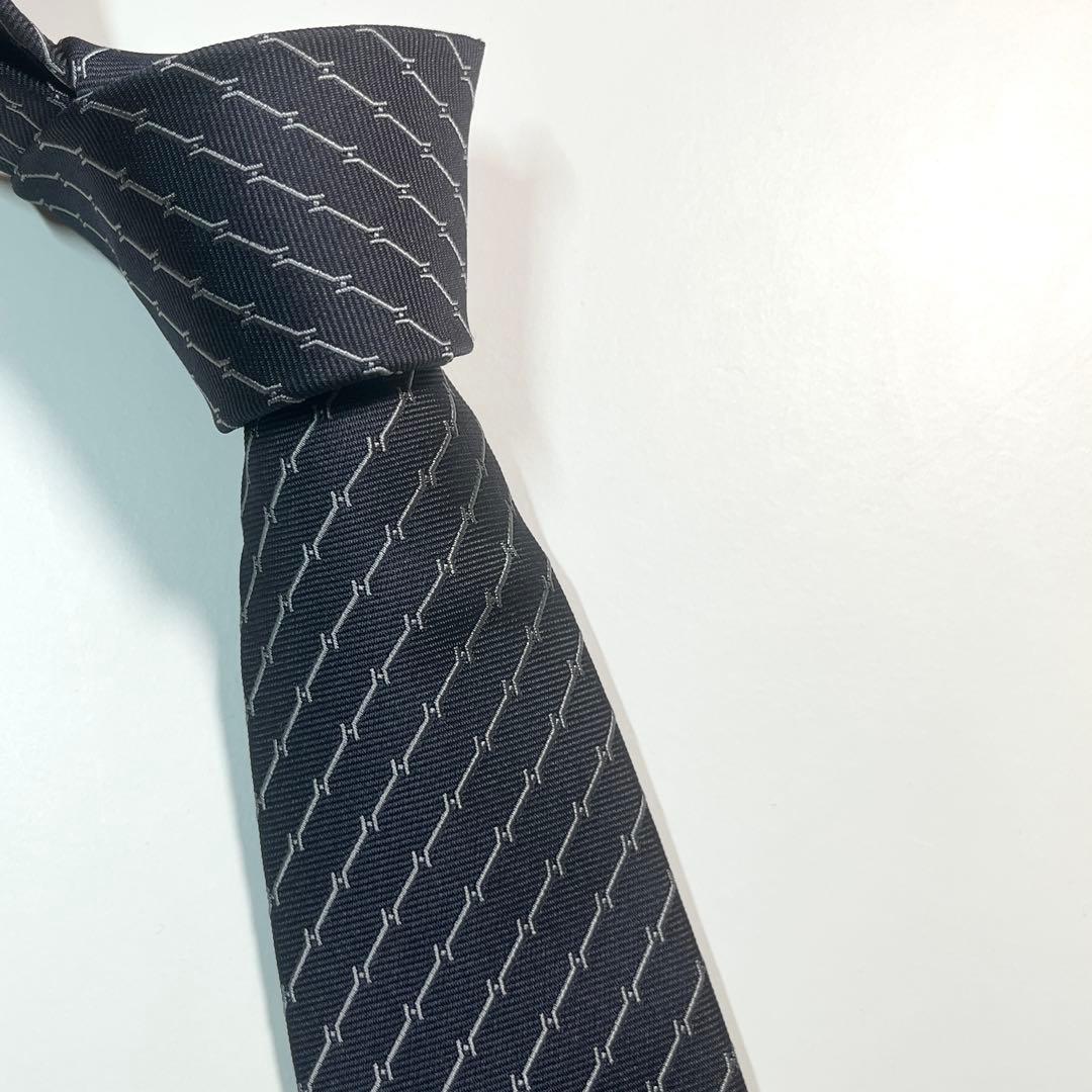 希少✨未使用✨HERMES エルメス　ネクタイ　H柄 ホース　馬　ナロータイ