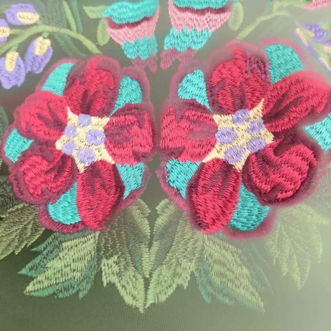 みぃ！グレースコンチネンタルパーカー