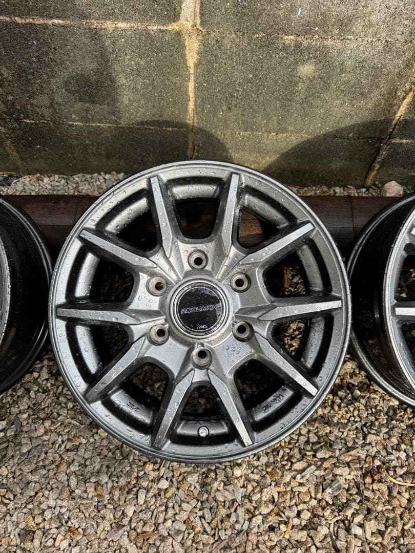 15インチ ロードマックス６穴　ハイエース