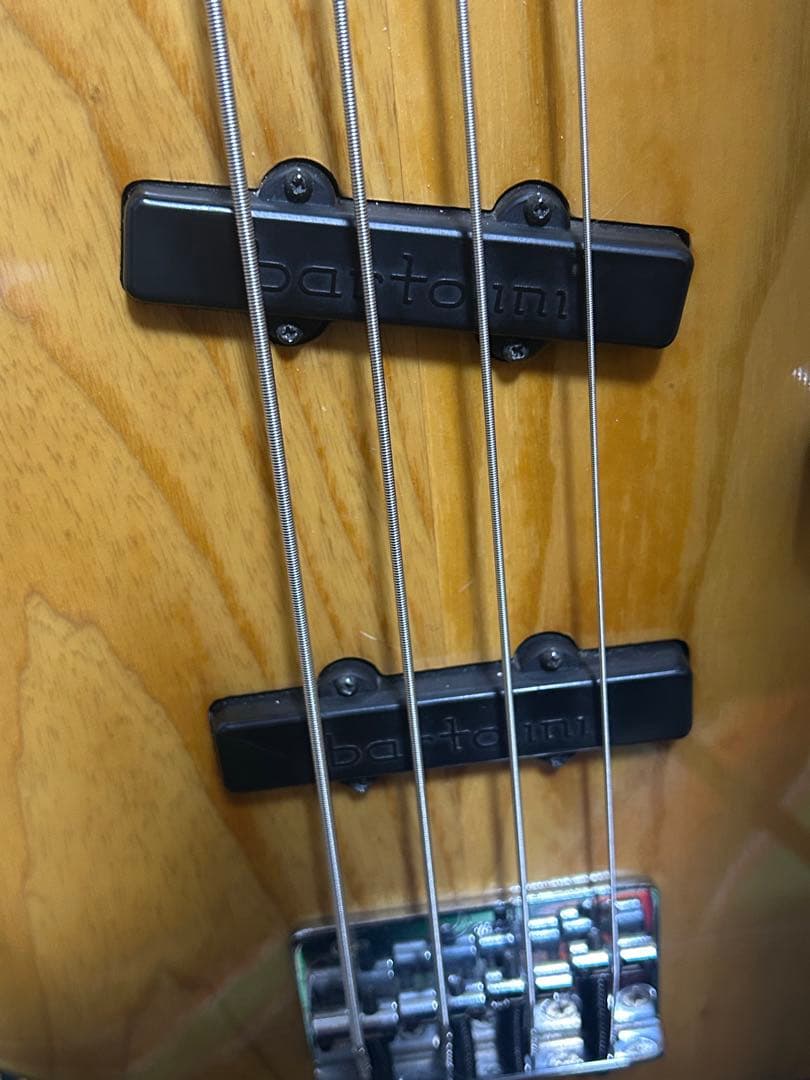 ベース MOON JJ-4 JAZZ BASS BARTOLINI