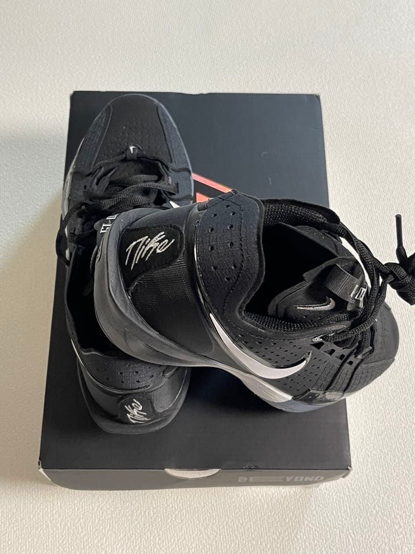 バスケットボールシュウズ　ナイキG.T.カット3EP