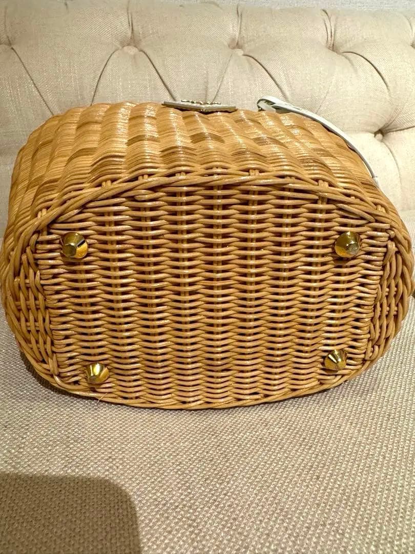 プラダ　カゴバッグ