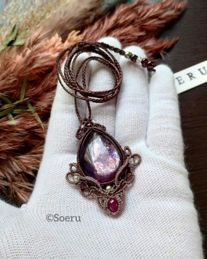 【Ray.s（零）】レピドライト＆ルビーのマクラメ編みネックレス