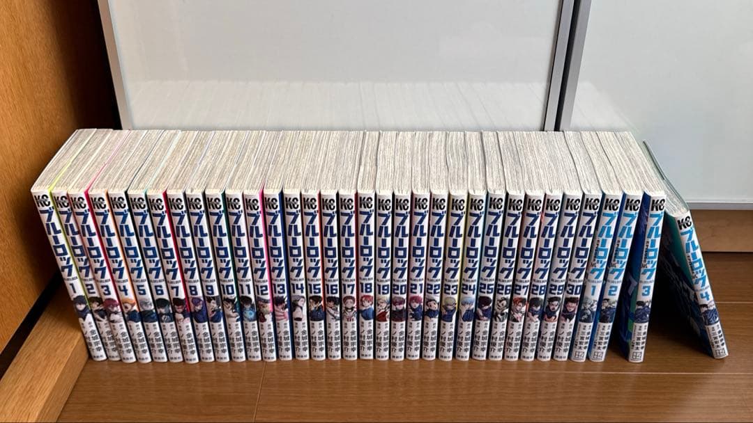 ブルーロック　(1巻-30巻)含む 計34冊