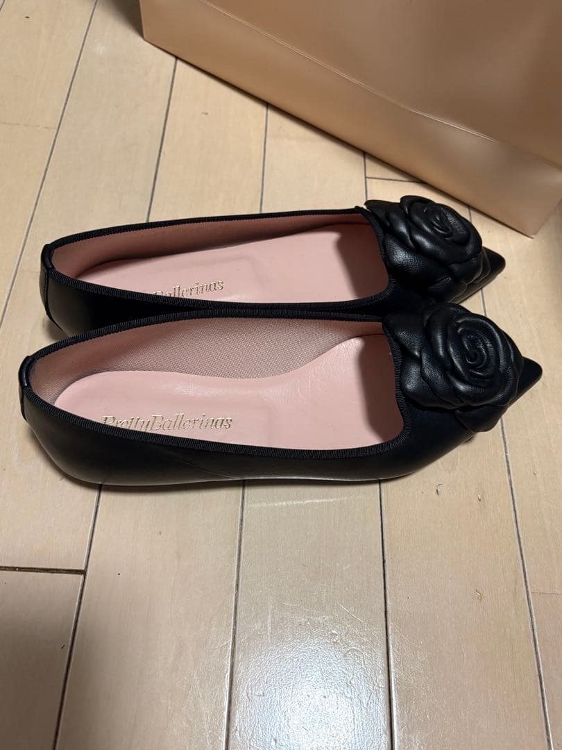 Pretty Ballerinas ブラック フラットシューズ 美品