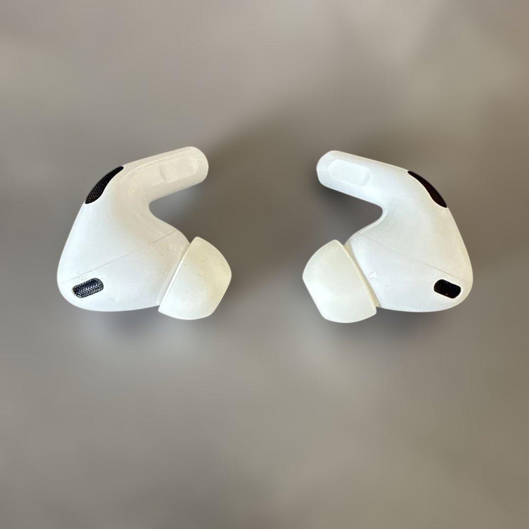 AirPods Pro 本体 充電ケース付き　＋おまけ付【即日発送可】