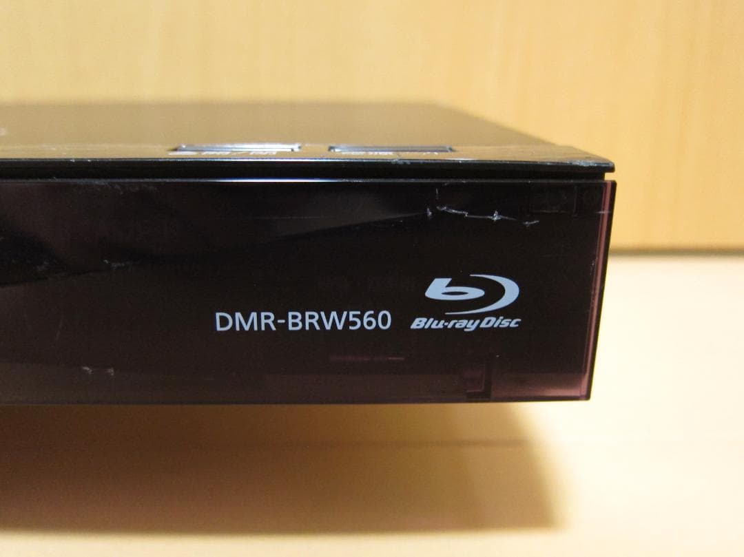 s*e様 キズはありますが・・・完動品。Panasonic DMR-BRW560