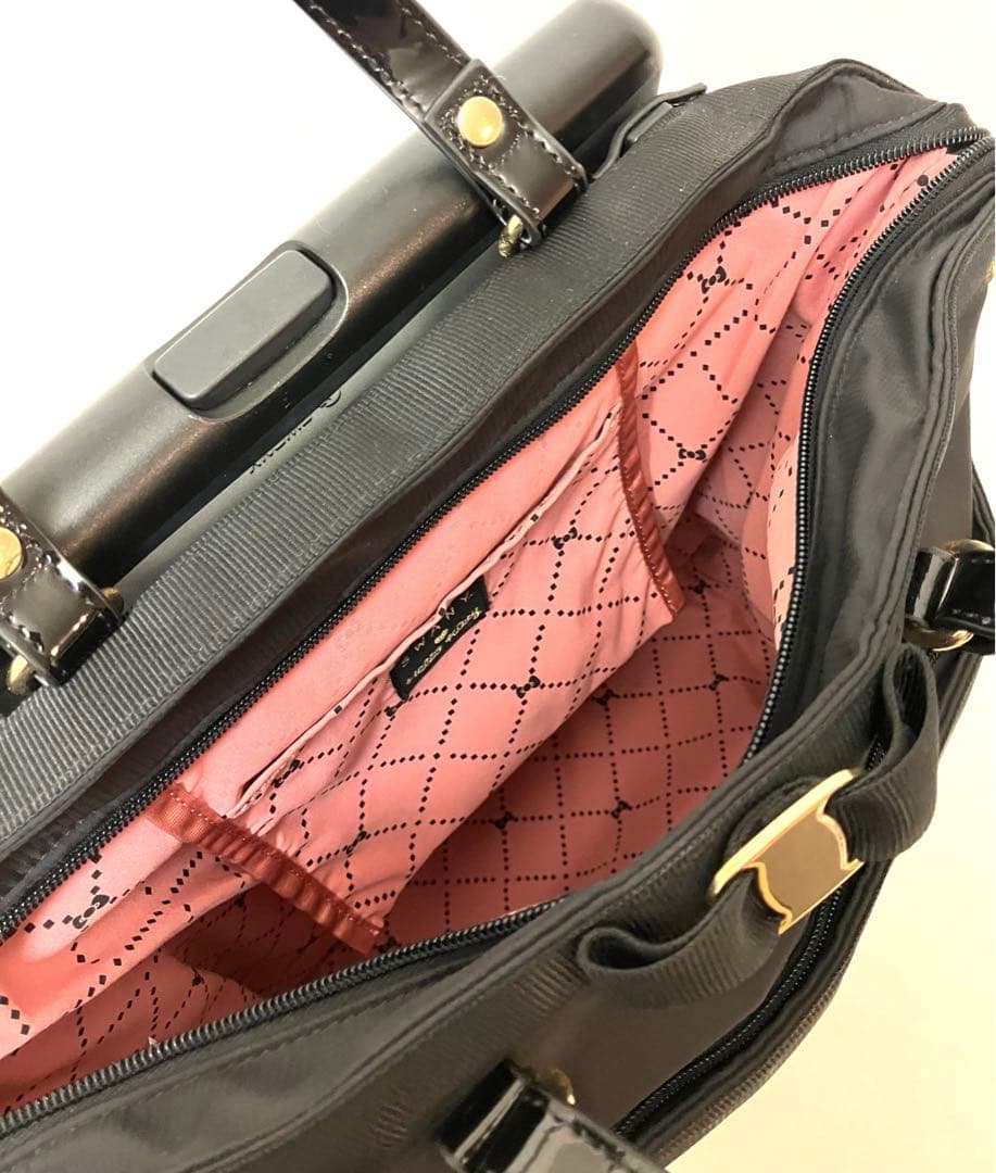 ほぼ未使用 極美品SWANY ハローキティ コラボ ショッピングキャリー