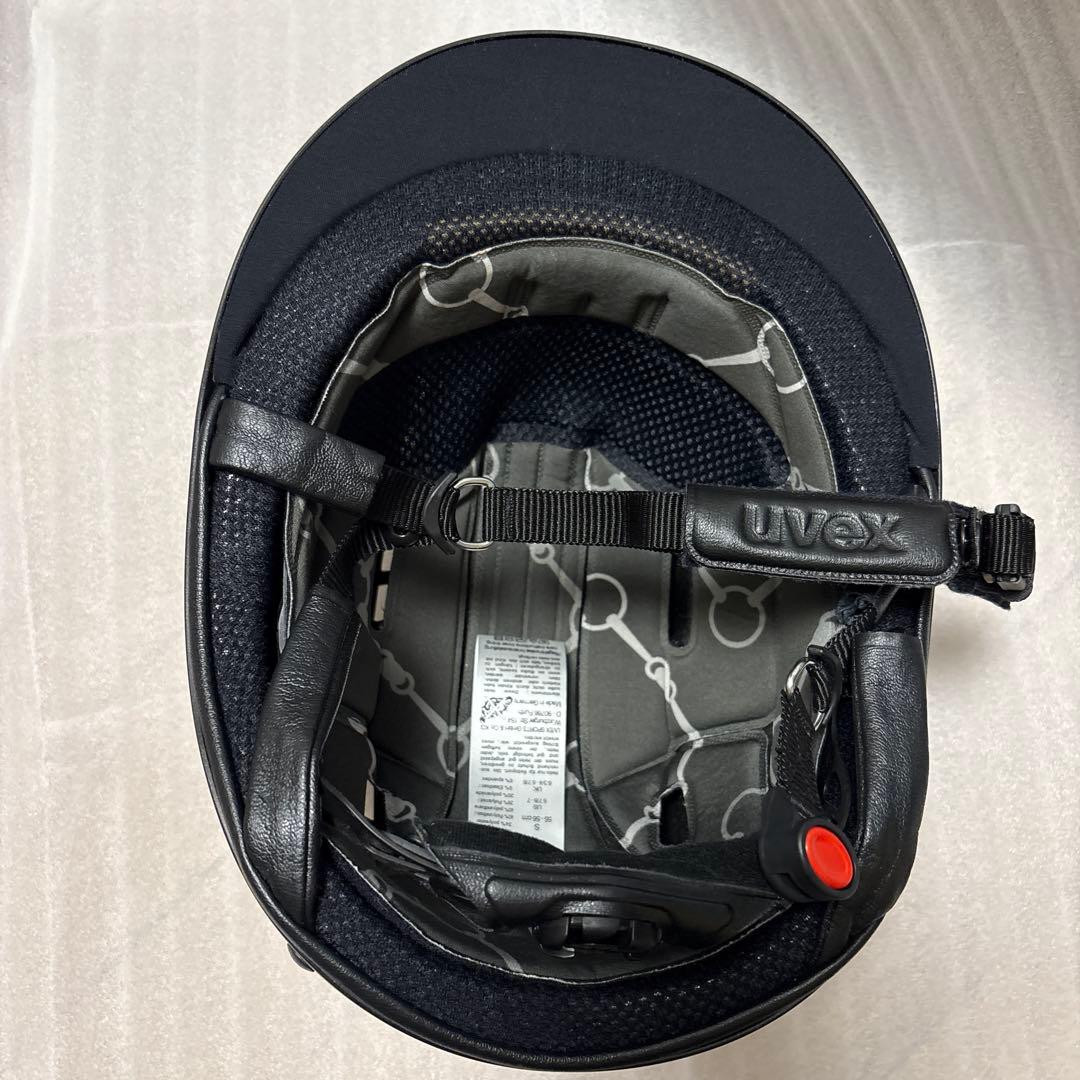 uvex マットブラック ヘルメット　乗馬