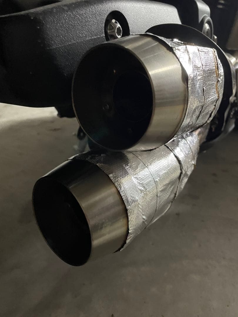 値下げ　トライアンフ　ロケット3r マフラー