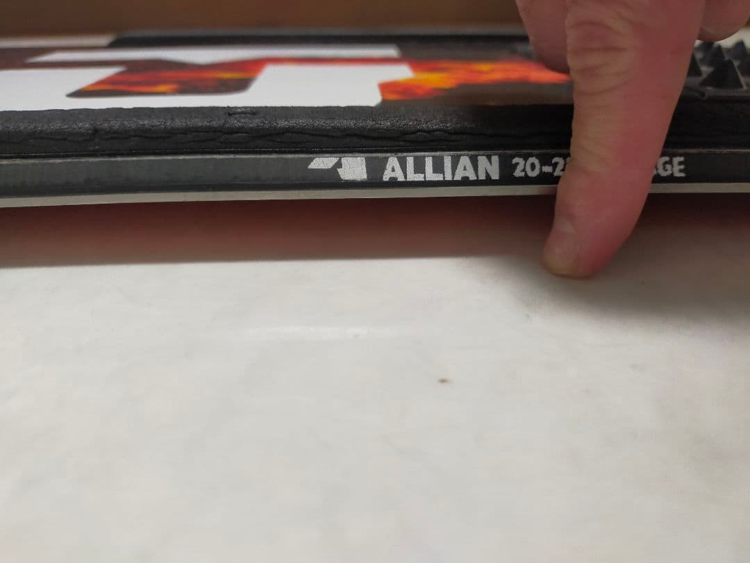 ALLIAN アライアン　DAMAGE ダメージ　20-21 155cm