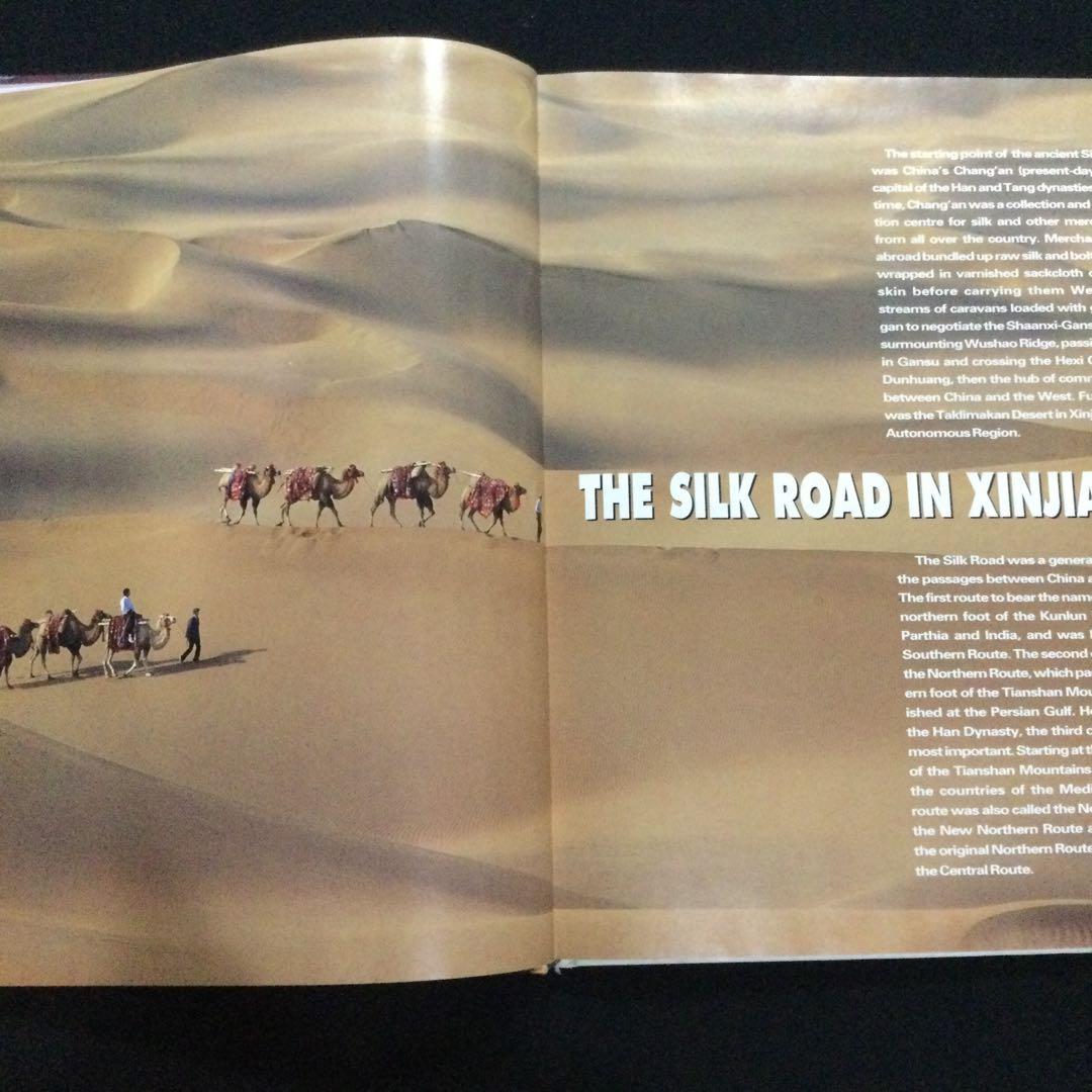 中国　新疆ウイグル自治区　洋書　自然　民族衣装　China Uygur 地理　本