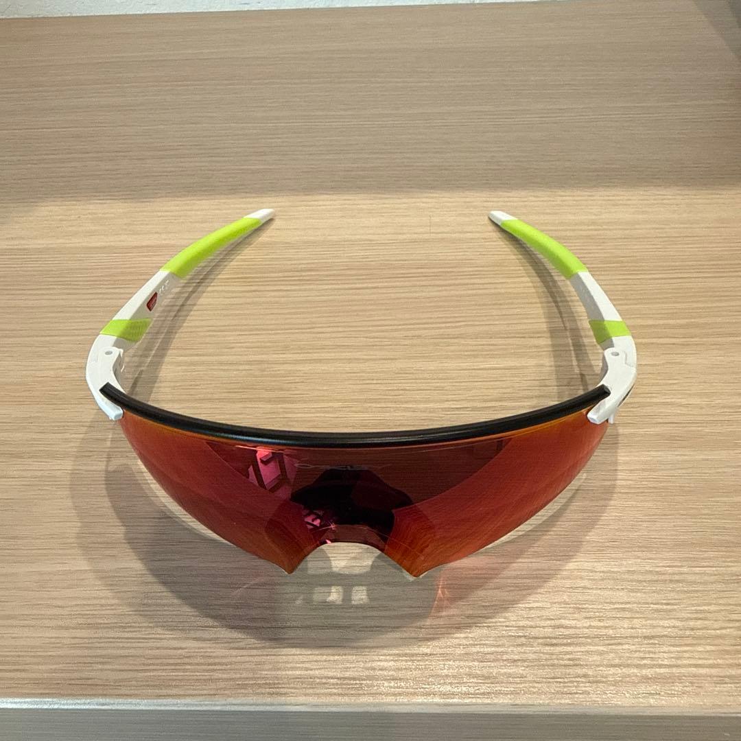 Oakley スポーツサングラス 赤レンズ ホワイト/グリーン
