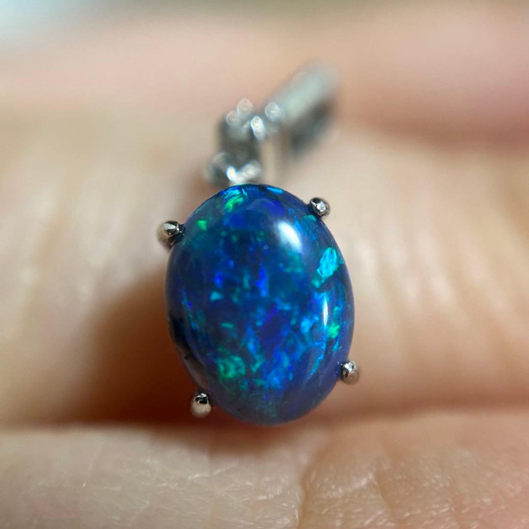 ライトニングリッジ　天然　ブラックオパール　ペンダントトップ　pt900