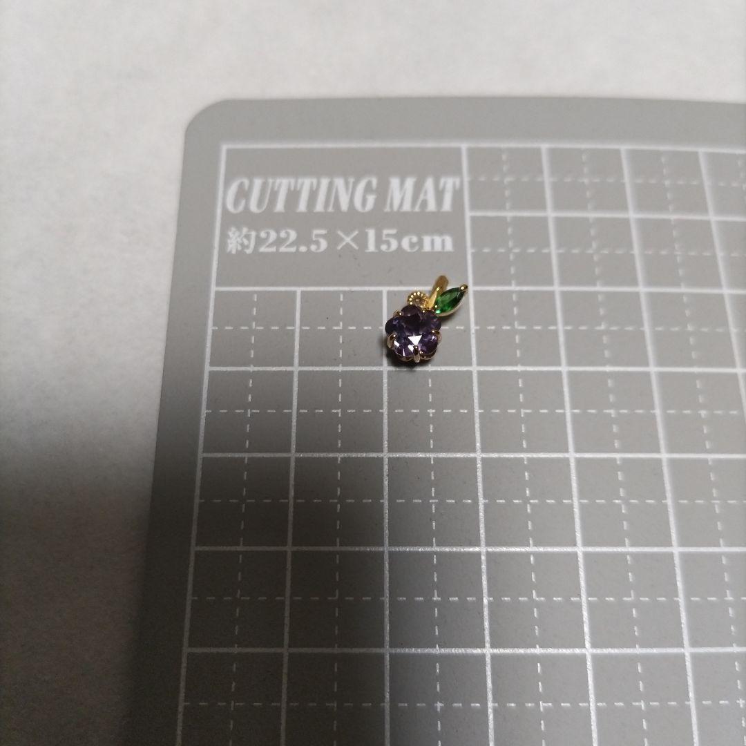 ベーネベーネ　アメジスト　フラワーネックレストップ　チャーム　K18