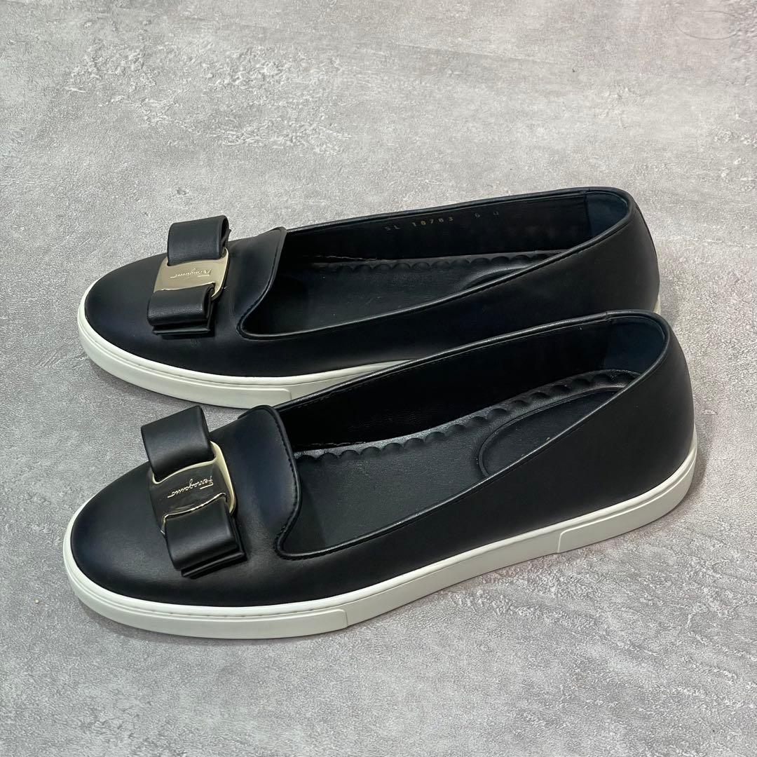 美品 フェラガモ RUFINA ヴァラリボン キルティング 黒 6 23.5