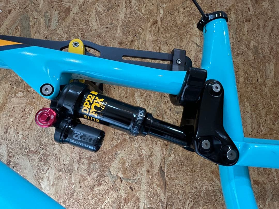 【Mサイズ】ロッキーマウンテン ALTITUDE CARBON 27.5