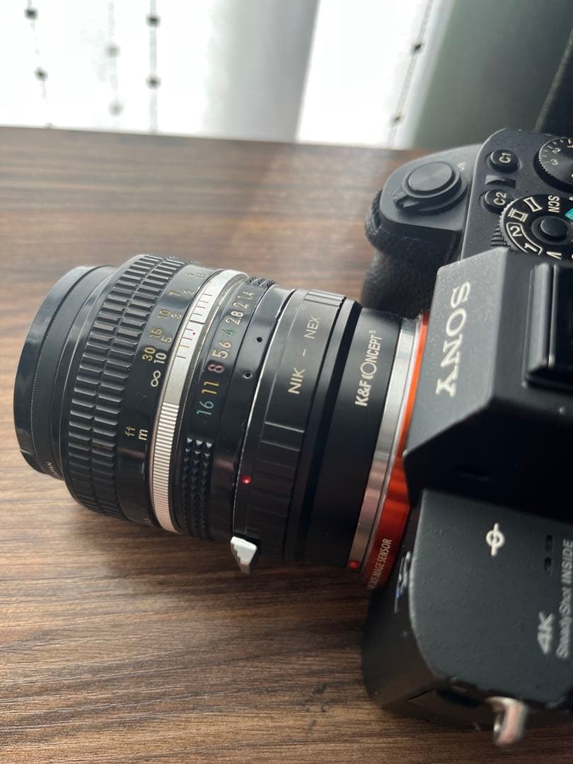 a7 sii & Nikon 50mm f/1.4 レンズ &ゼウスrig