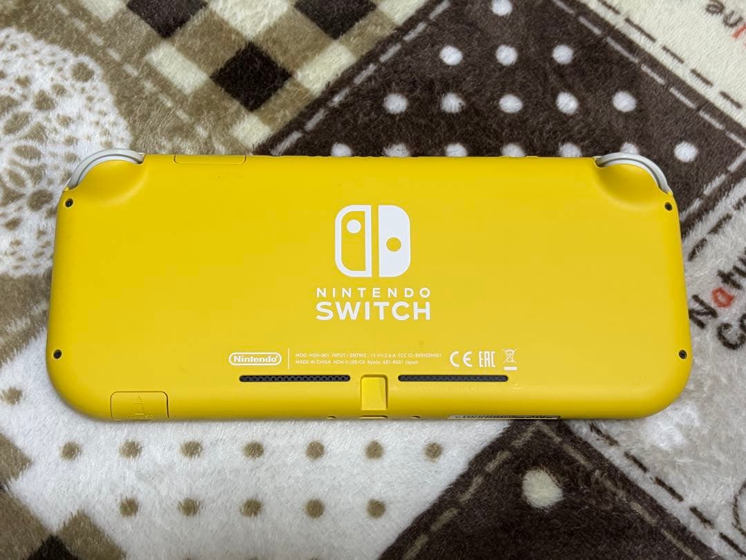 不*鳥様 【美品】箱ありNintendoSwitchLiteイエロー+ ケース＋