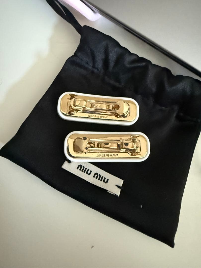 miu miu ヘアピンセット 白