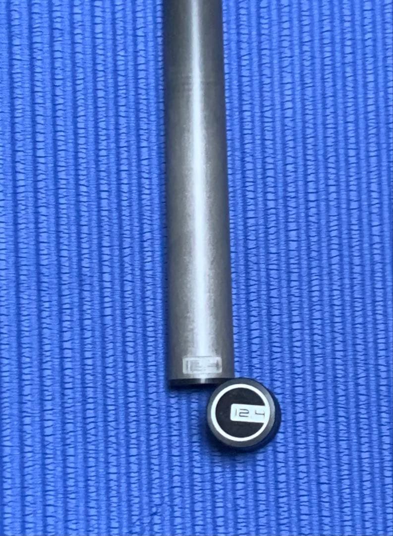 本日限定　プレデタ－ revo １２．４　ラジアル　ＷＶＰ（ホワイトプレート）