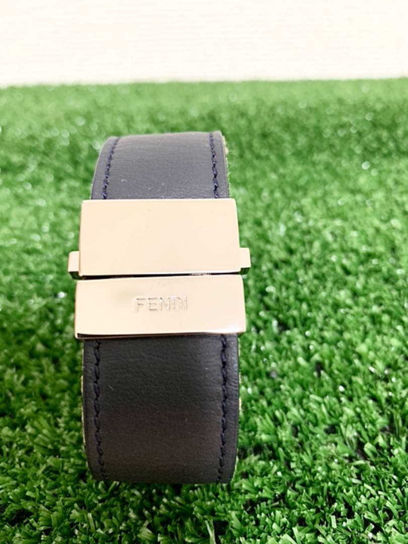 新品未使用 FENDI リバーシブル バングル ネイビー アクセサリー