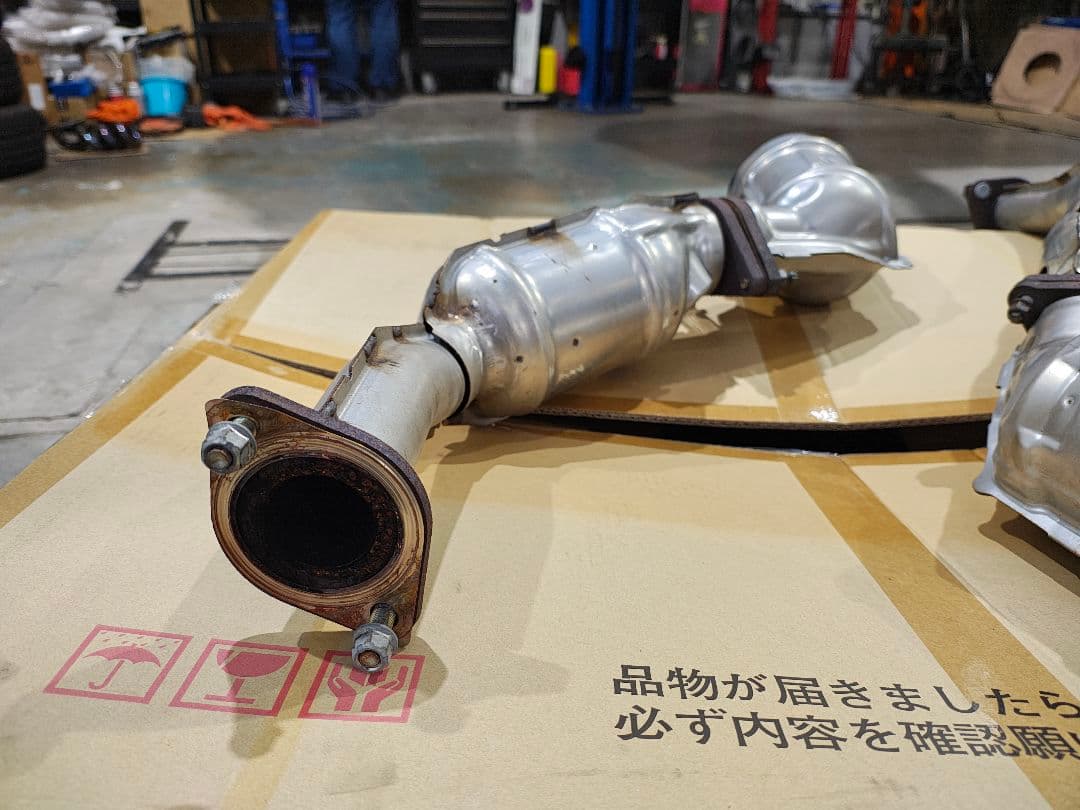 日産　スカイライン　400R　RV37　VR30DDTT　純正触媒