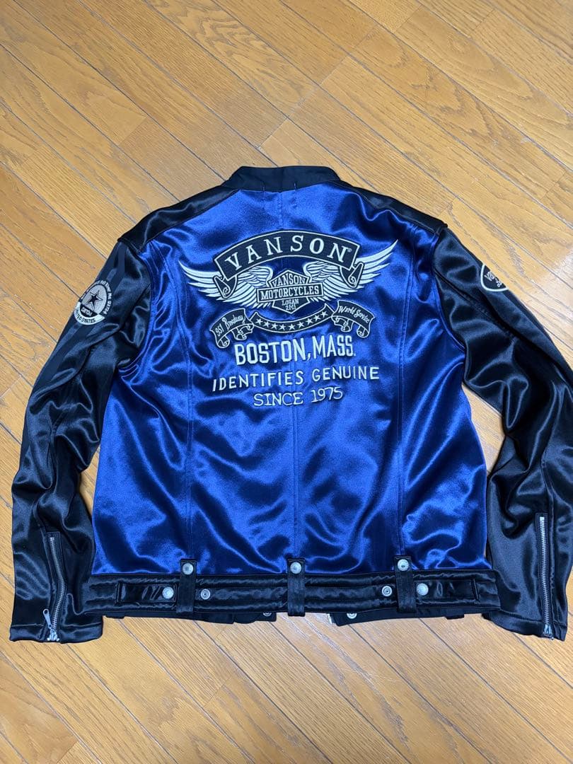 VANSON フライングエンブレム 刺繍＆ワッペン ライダース ジャケット