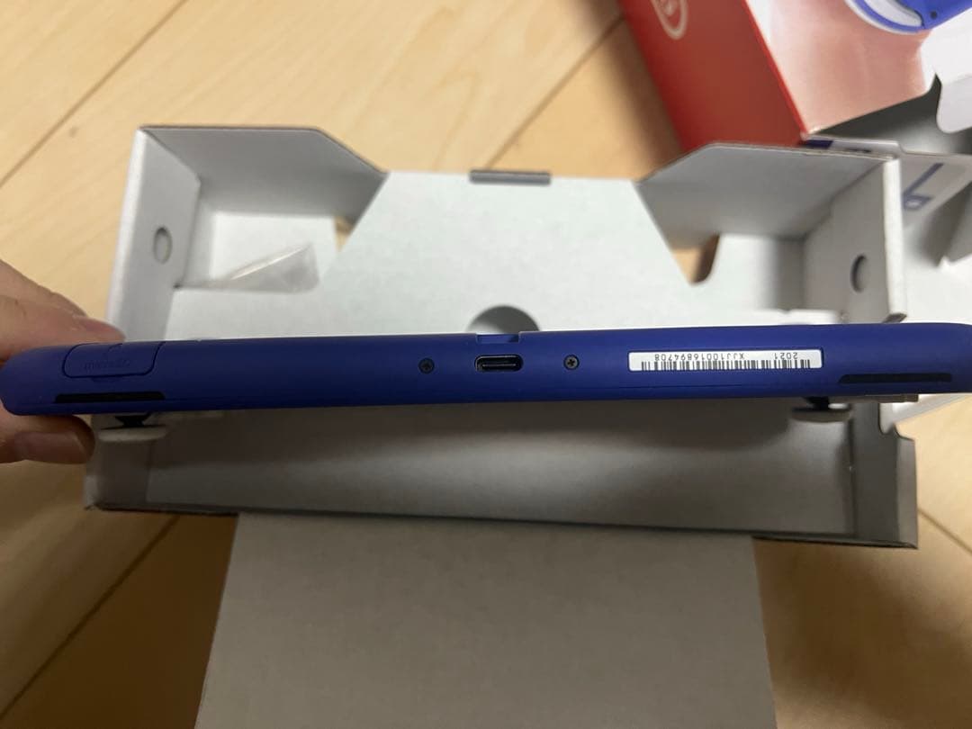 Nintendo Switch Lite 青、ソフトとその特典のマスクなど付き