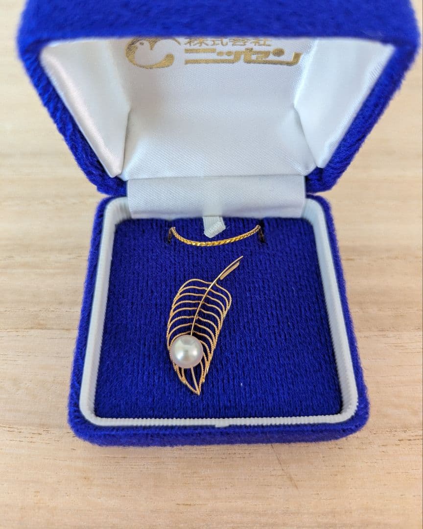 一粒パール K18葉っぱデザイン ペンダントトップ