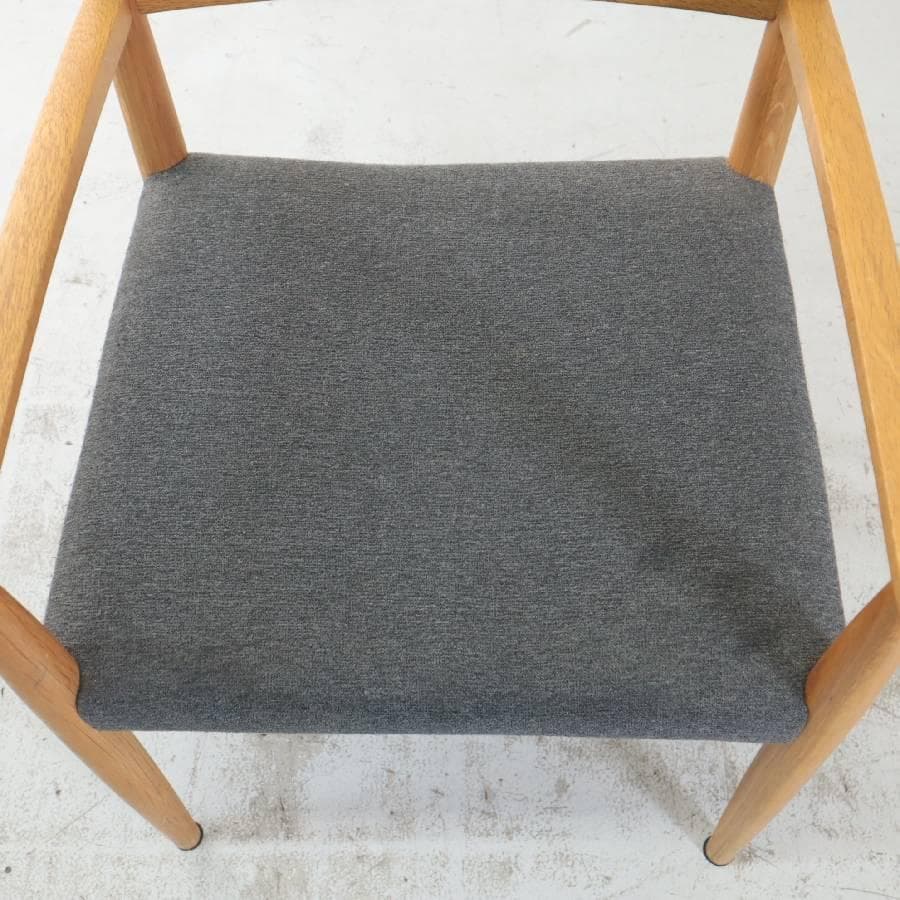 IDC大塚家具取扱 柏木工 シガーロ アームチェア オーク無垢 ダイニングチェア