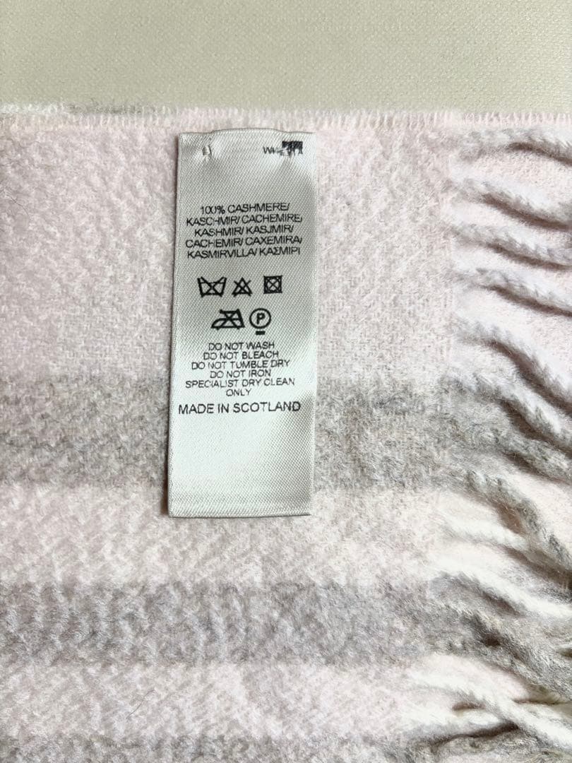 【新品未使用タグ付】BURBERRY チェック柄マフラー ピンク系　希少価値あり