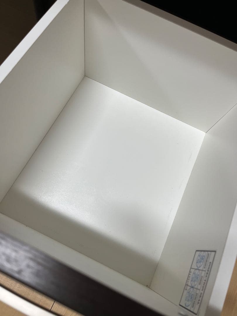 【値下げ中！8/19 15時まで！送料込み】キッチンボード　食器棚 ガラス扉付き