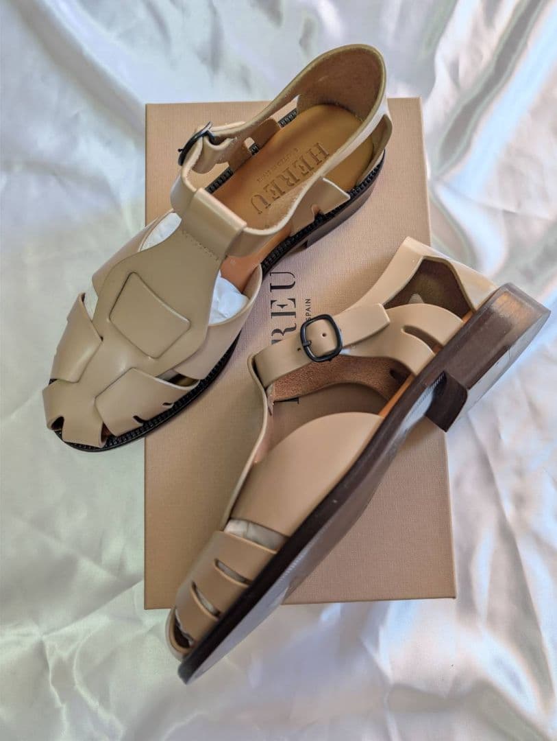 新品未使用　HEREU ヘリュー PESCA レディース サンダル 38
