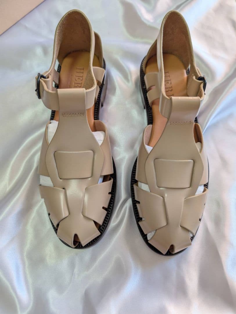 新品未使用　HEREU ヘリュー PESCA レディース サンダル 38