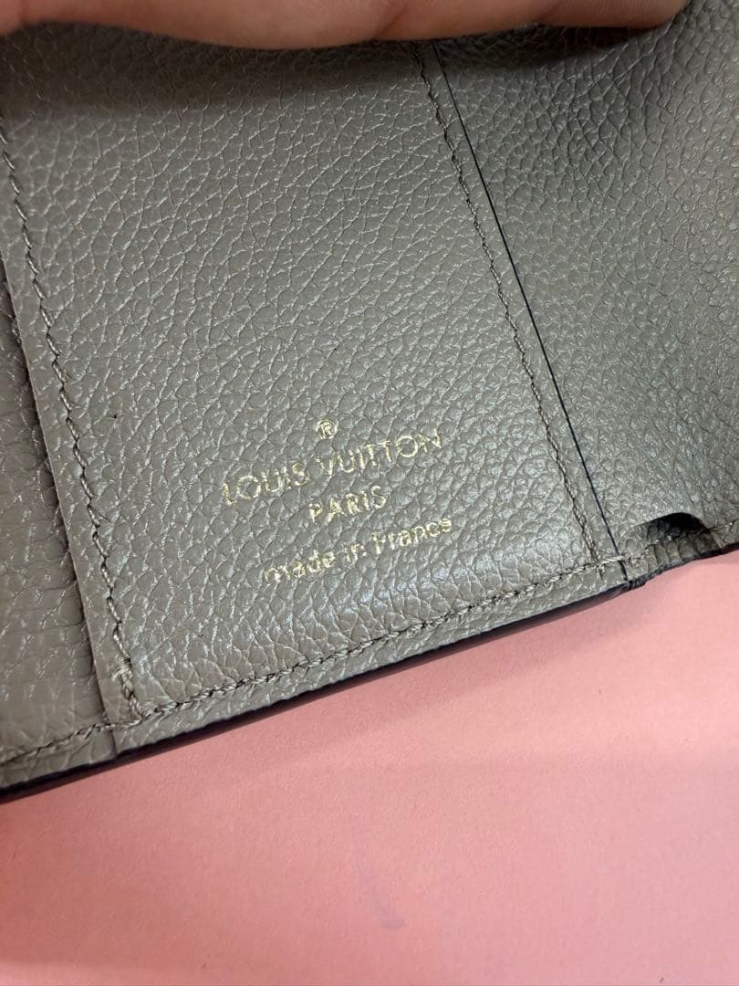 現行LOUIS VUITTON ポルトフォイユ　クレア モノグラム 折り財布