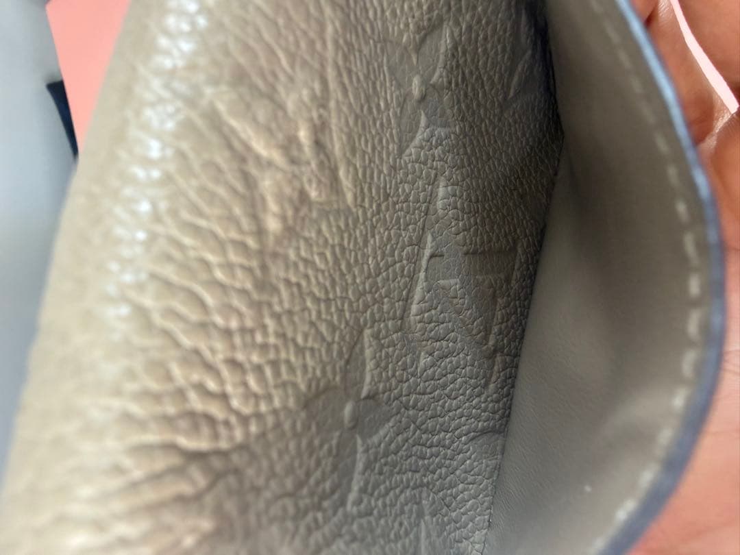 現行LOUIS VUITTON ポルトフォイユ　クレア モノグラム 折り財布